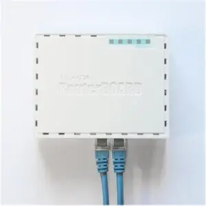 Mikrotik hEX RB750Gr3